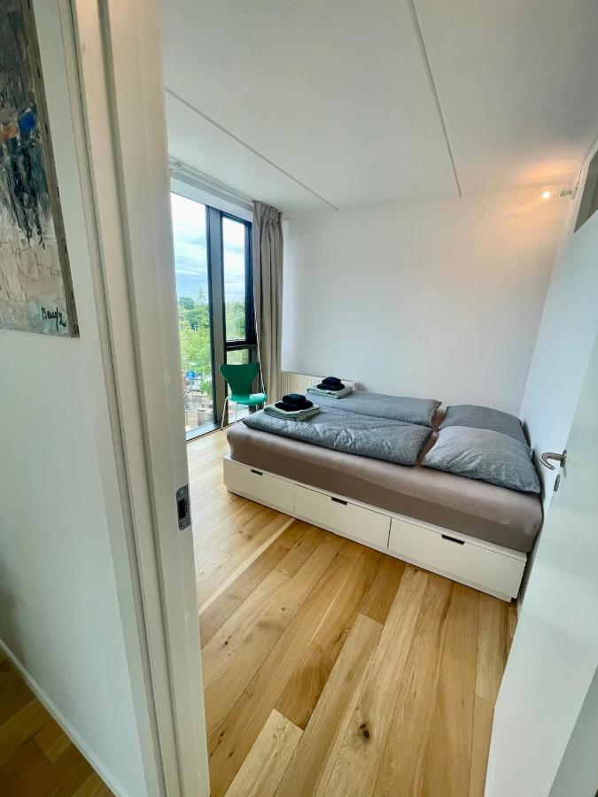 Specious & bright appartment near metro & downtown - B&B Copenaghen