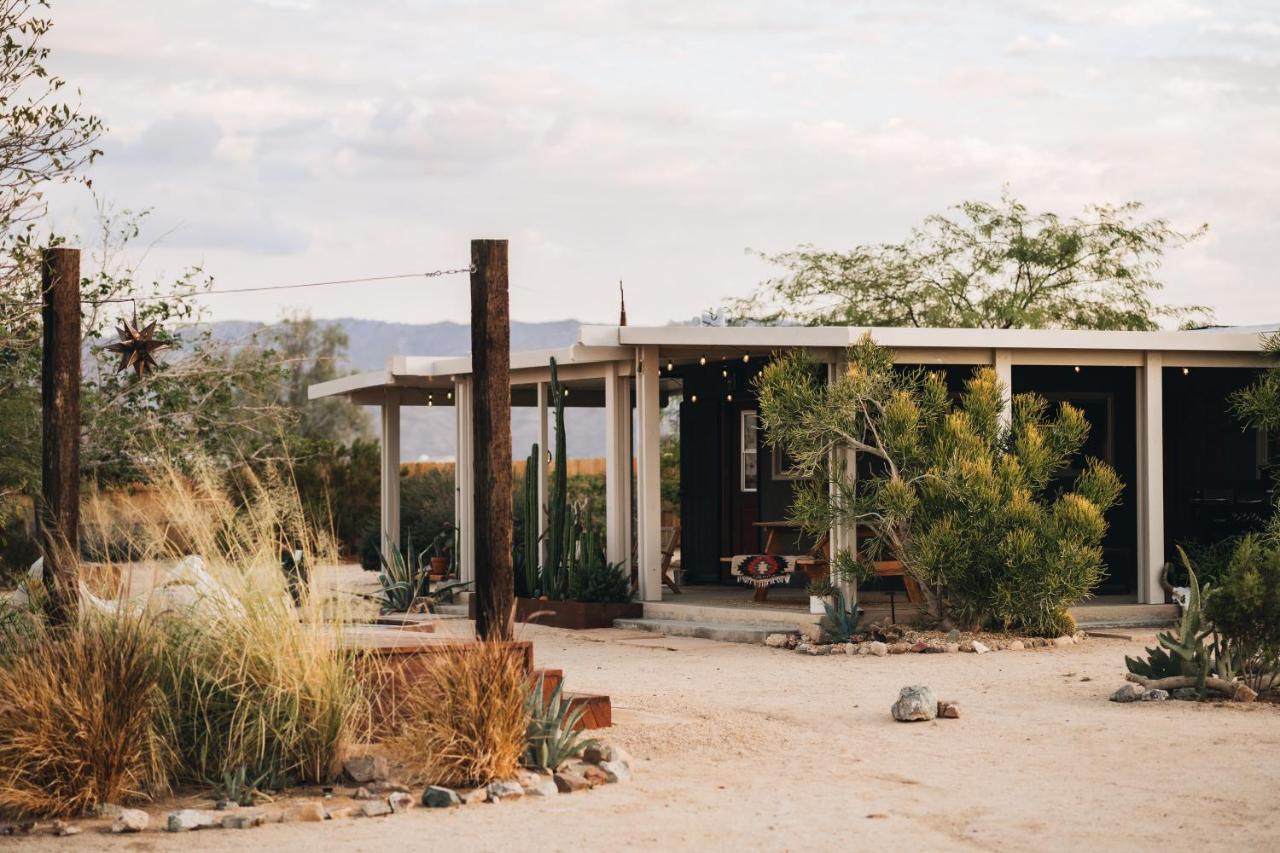 Moon Shadow Ranch Desert Medicine Retreat - B&B Twentynine Palms
