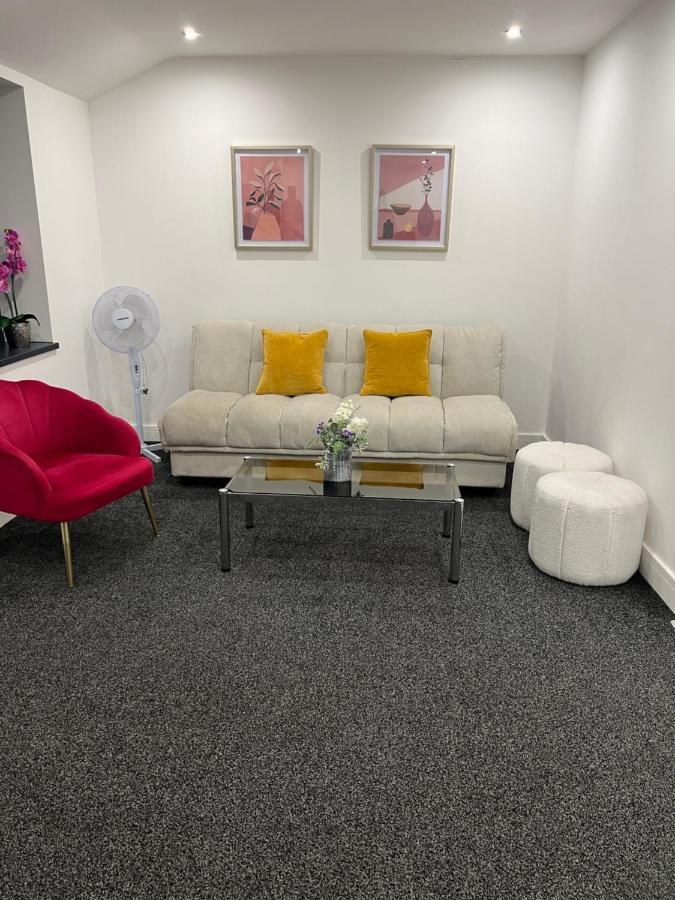 Modern and Stylish Two Bedroom Flat - Ferienwohnung Oxford