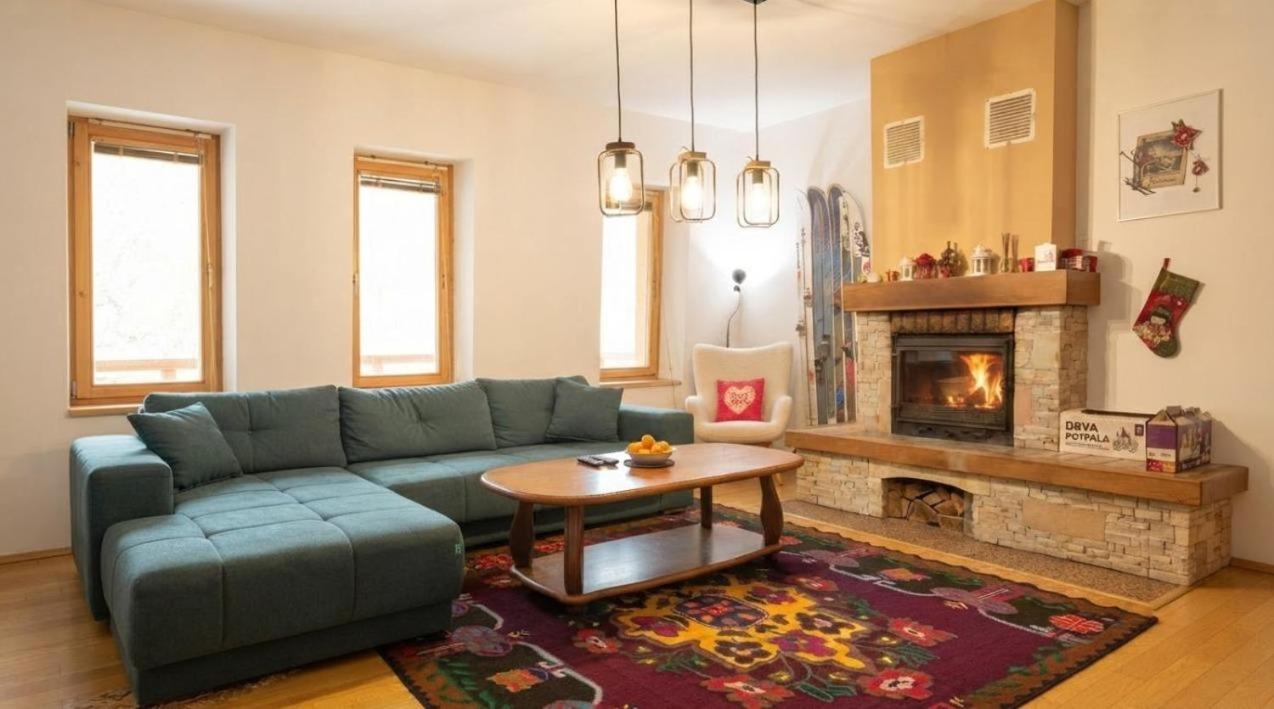 Jahorina apartman 54m2 (za 6 osoba) - Bed and Breakfast Jahorina