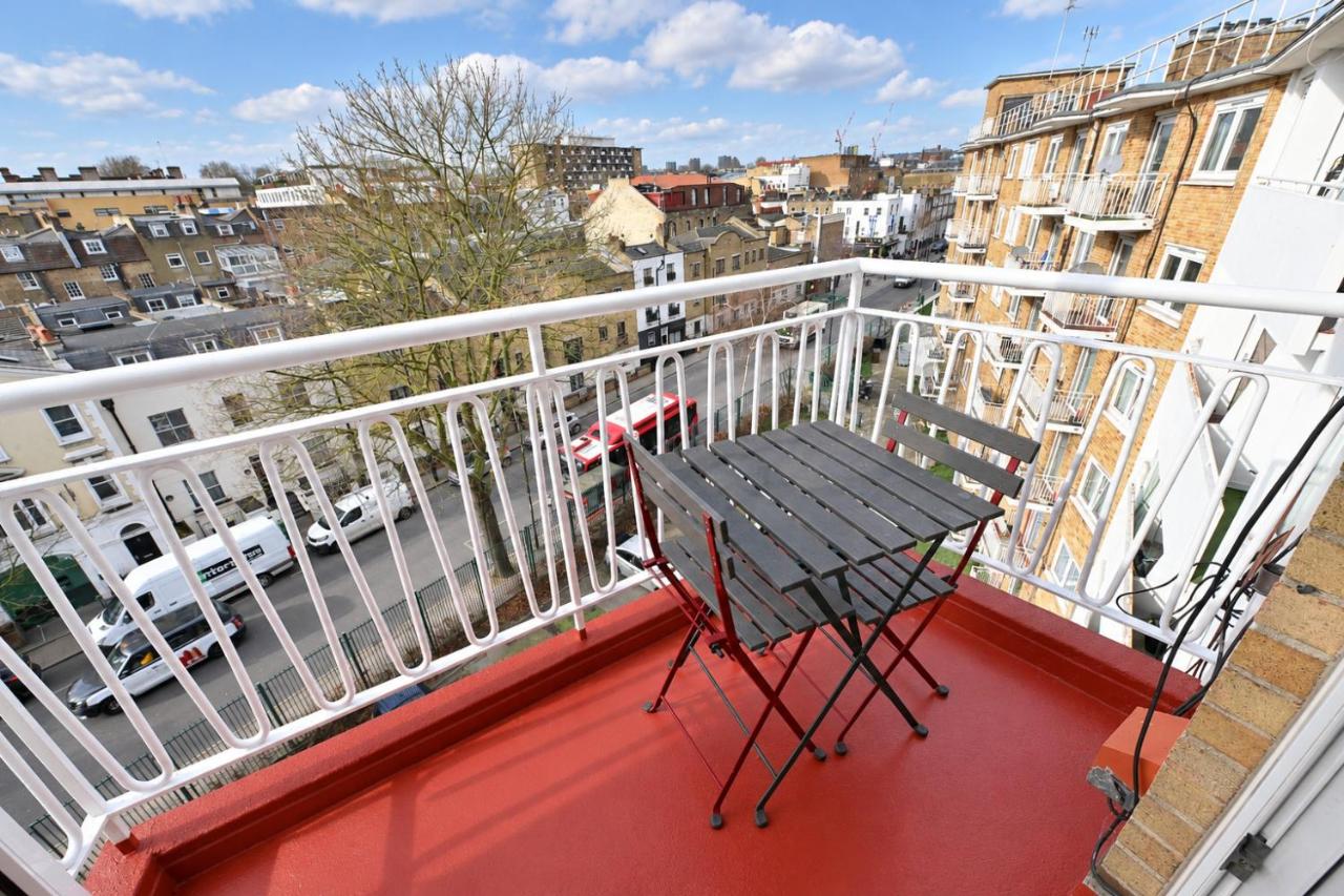SUPERB 4 BEDROOM FLAT in THE HEART OF CAMDEN TOWN - B&B London