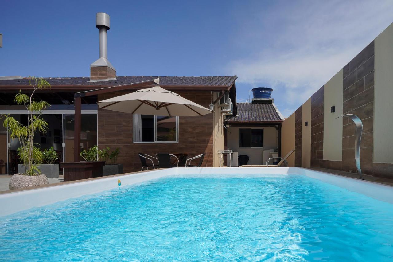 Casa Golfinho 348 - para até 8 pessoas - B&B Bombinhas