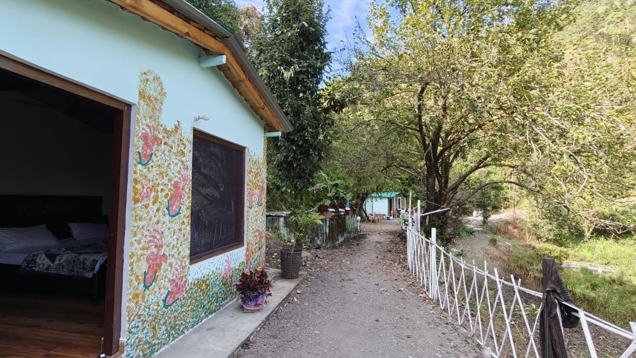 Jungle Side Homestay - B&B Bhimtal