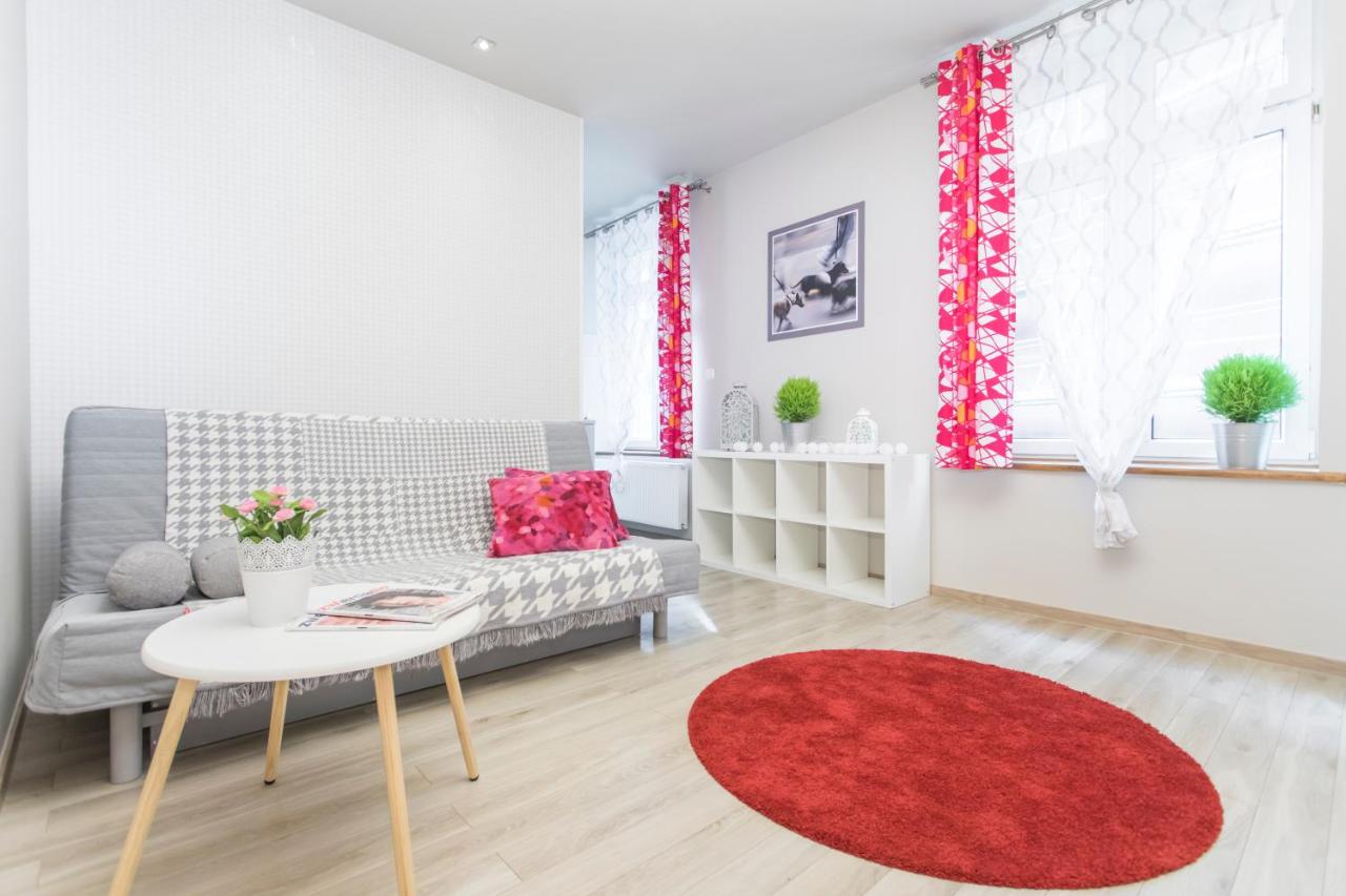 Studio (2 Adults)
