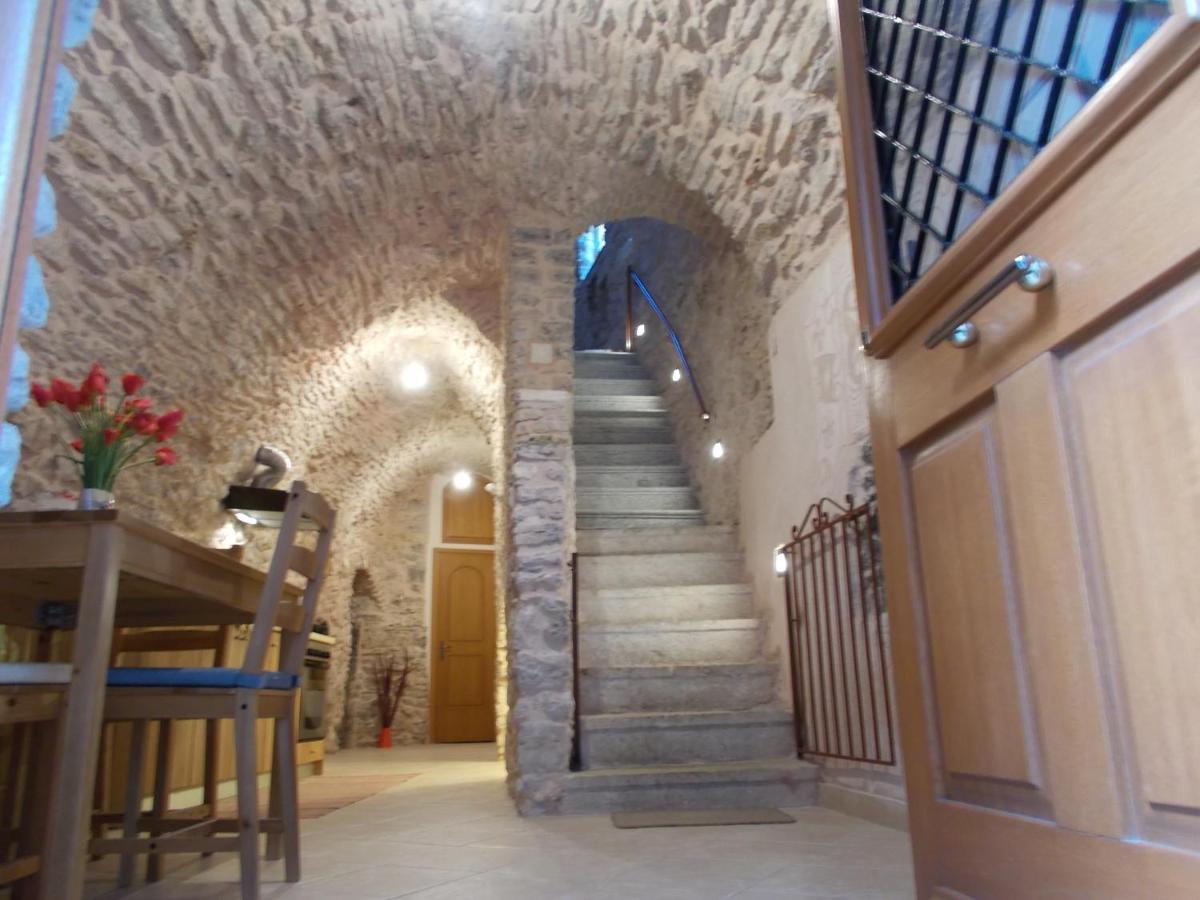 Traditional Guest house Chrisyis - B&B