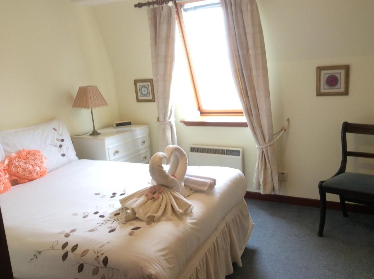 B&B Inverness - Connel Court Apartments - Bed and Breakfast Inverness