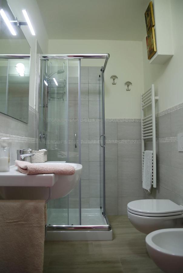 Chambre Triple avec Salle de Bains Privative