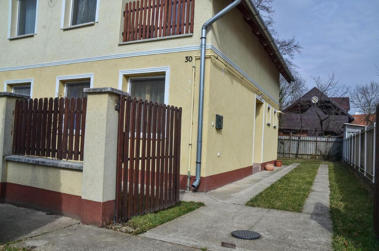 Huba 2 Apartman - B&B