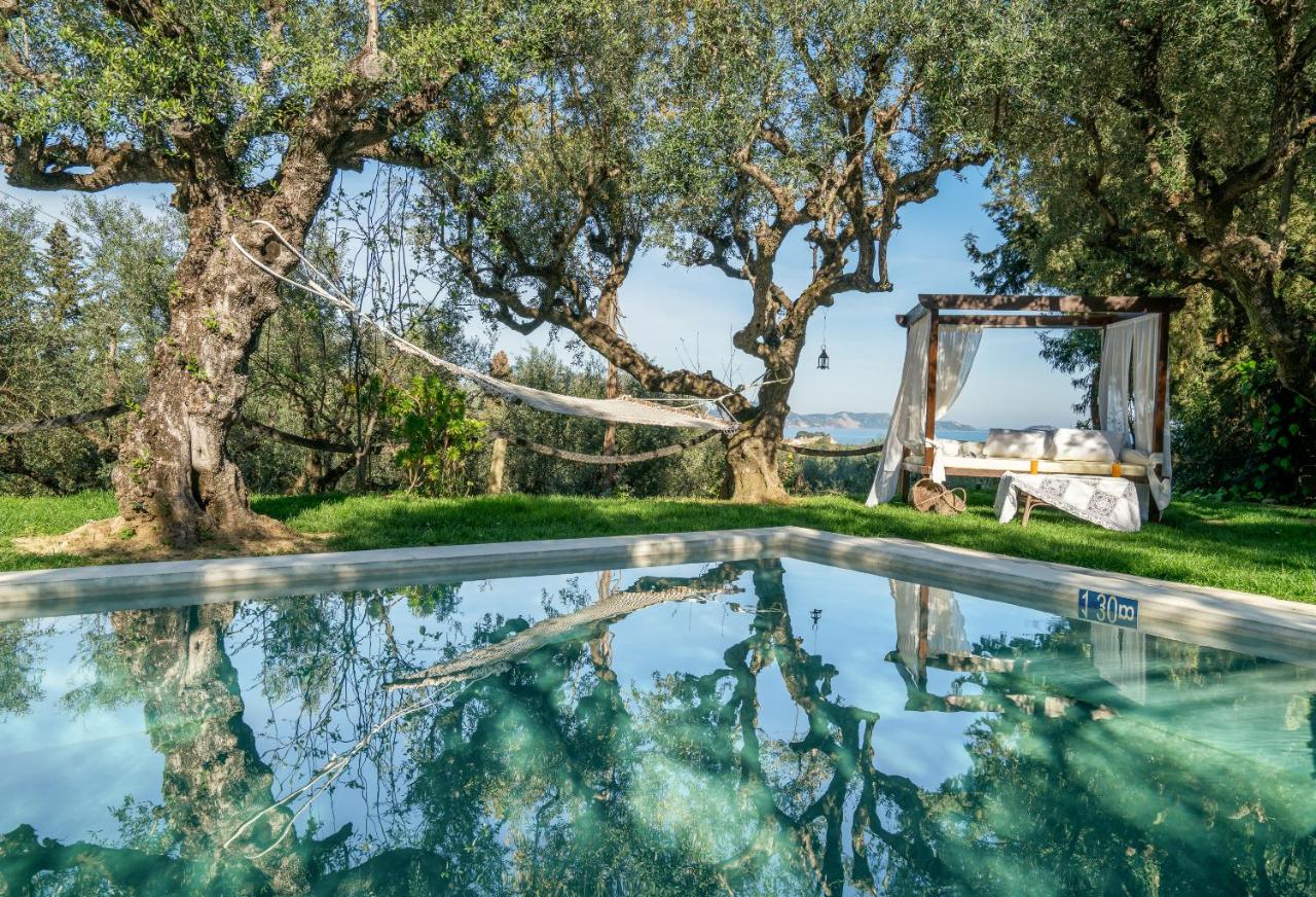 Vafias Villa - Tranquil Location, Ideal for Large Groups, by ZanteWize - B&B Lithakia