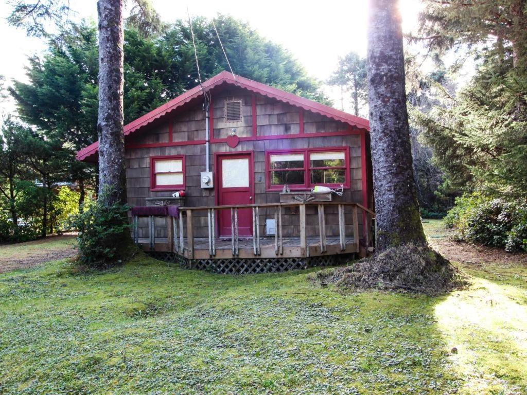 Woodland Cottage by the Sea - B&B
