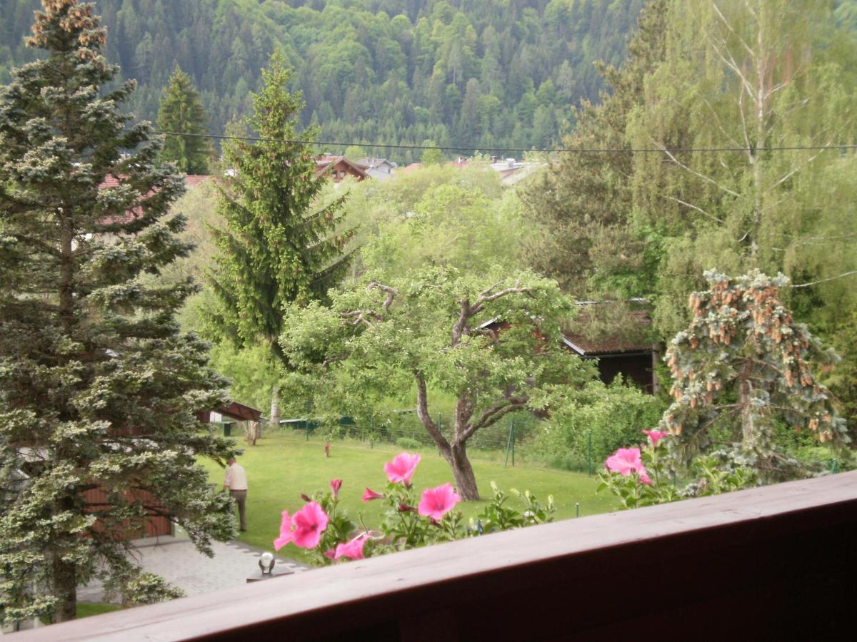 One-Bedroom Apartment with Balcony