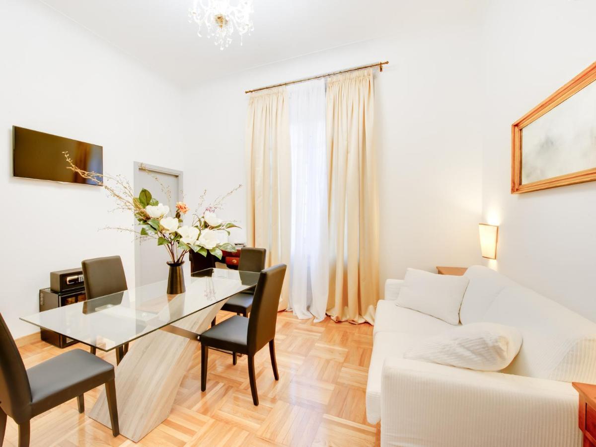 One-Bedroom Apartment (4 Adults)