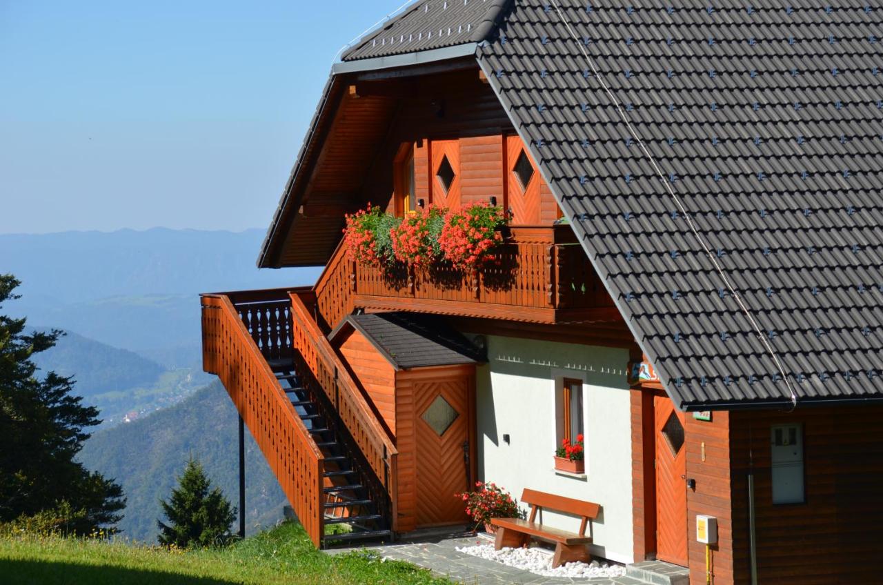 B&B Cerkno - Apartmaji Srnca - Bed and Breakfast Cerkno