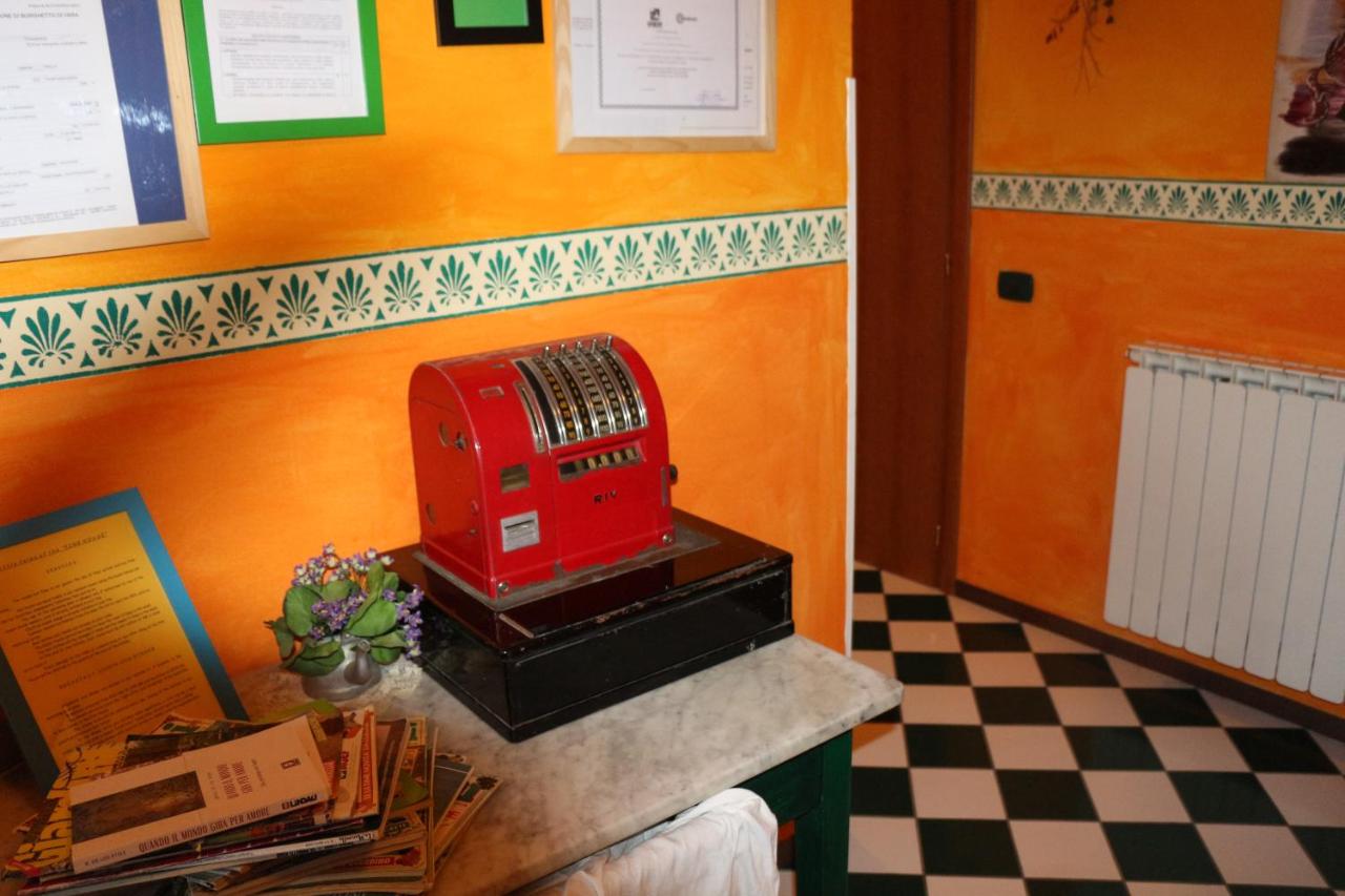 La Casa Rosa - Bed and Breakfast Borghetto di Vara