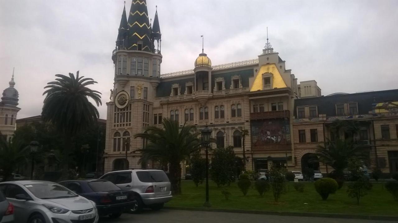 OldBatumi Apartment - Chambres d’hôtes Batoumi