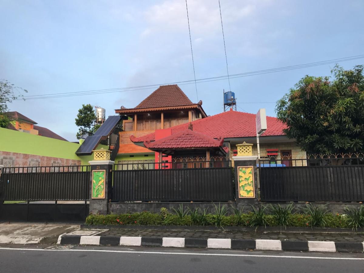 B&B Yogyakarta - Jogja Classic Homestay Syariah - Bed and Breakfast Yogyakarta