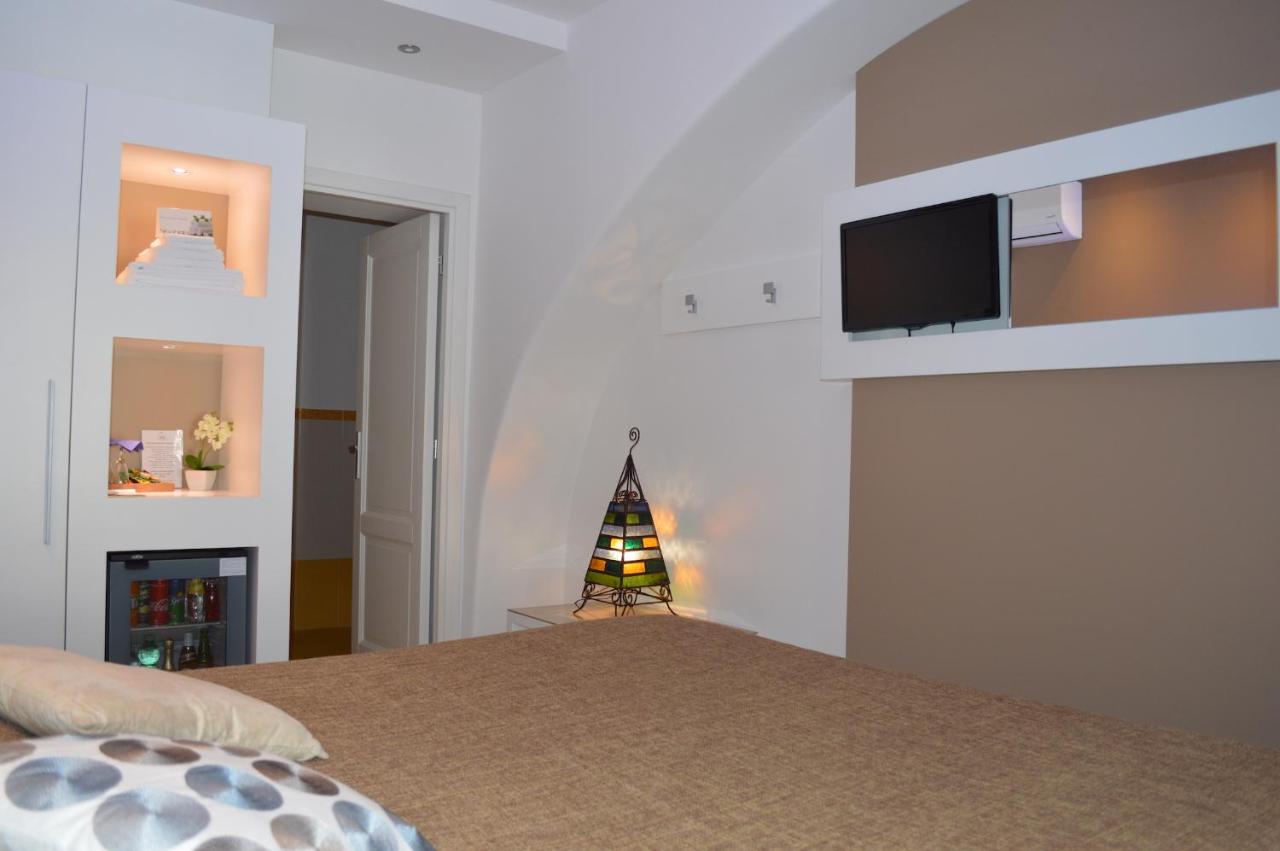 Standard Double Room with Terrace