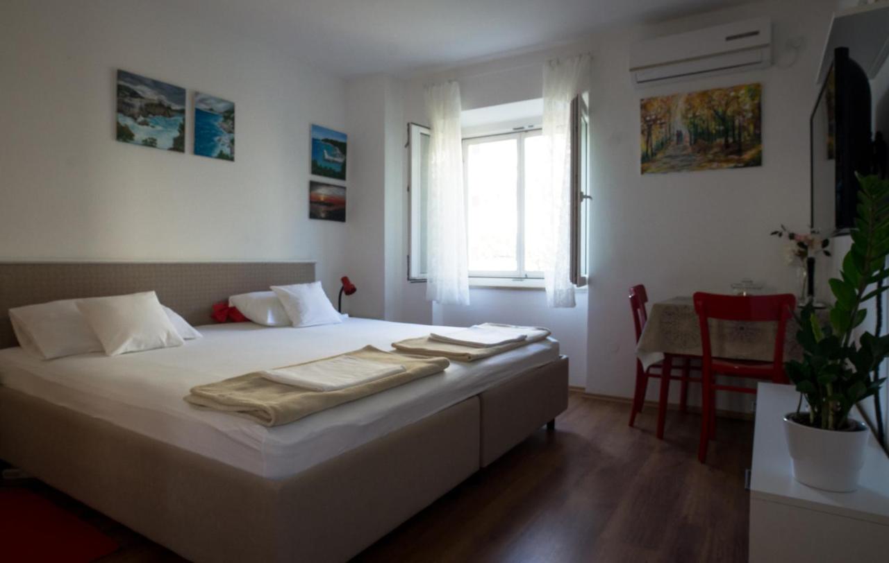 Gravosa Studios - B&B