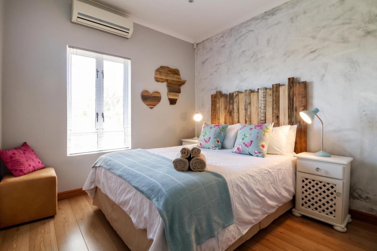 B&B Durbanville - Modern Shabby Chic Apartment - Bed and Breakfast Durbanville