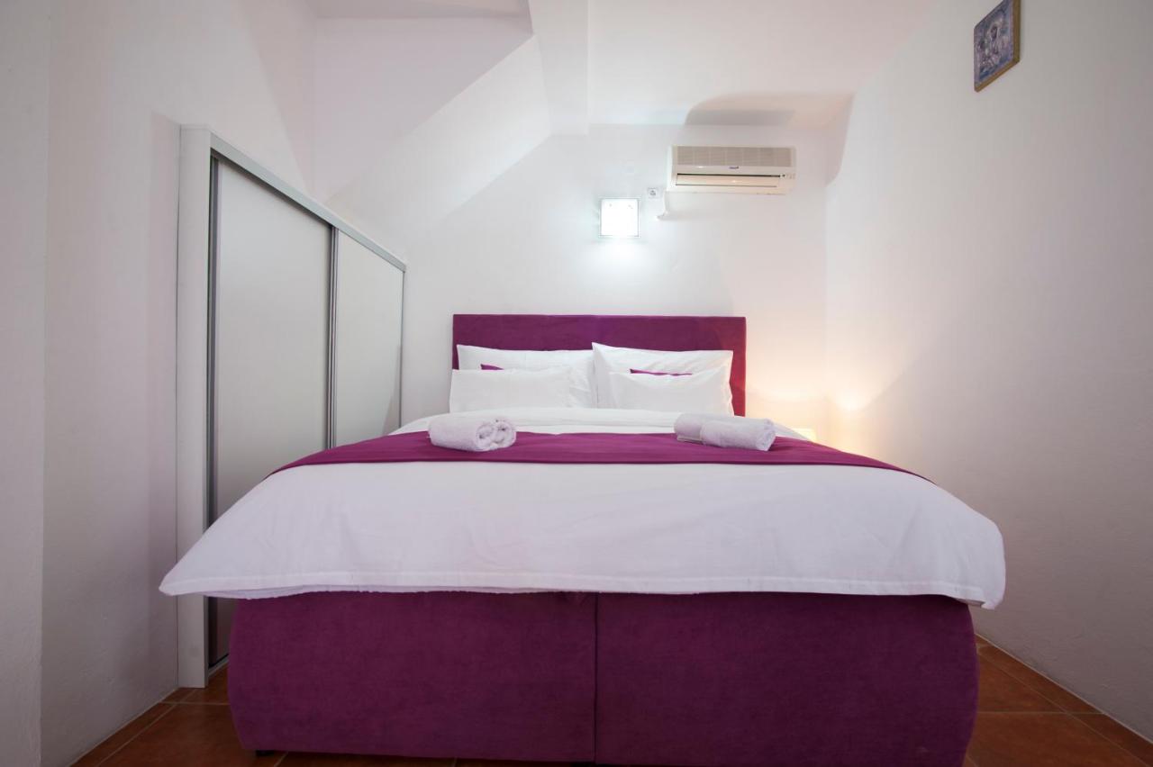 Monolocale con Balcone e Vista Mare