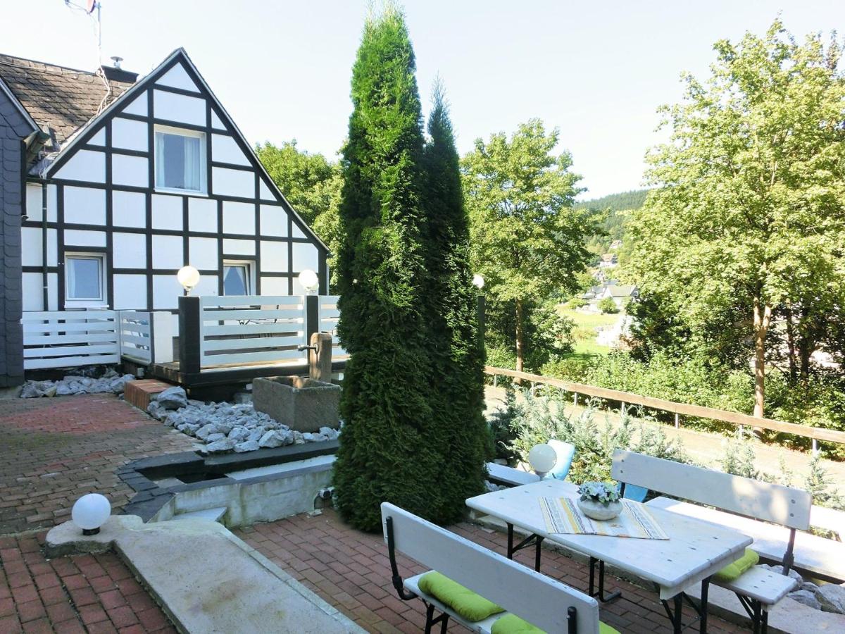 B&B Schmallenberg - Beautiful holiday home near the ski area - Bed and Breakfast Schmallenberg