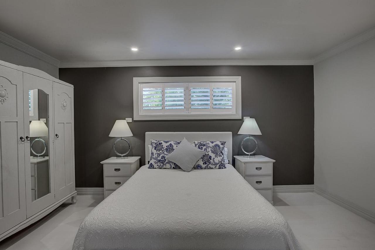Deluxe Villa - Orchard Cottage