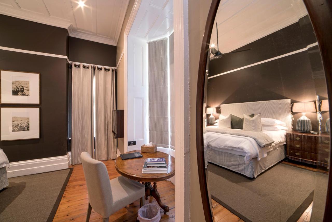 Kamer met Kingsize Bed en Uitzicht op de Tuin