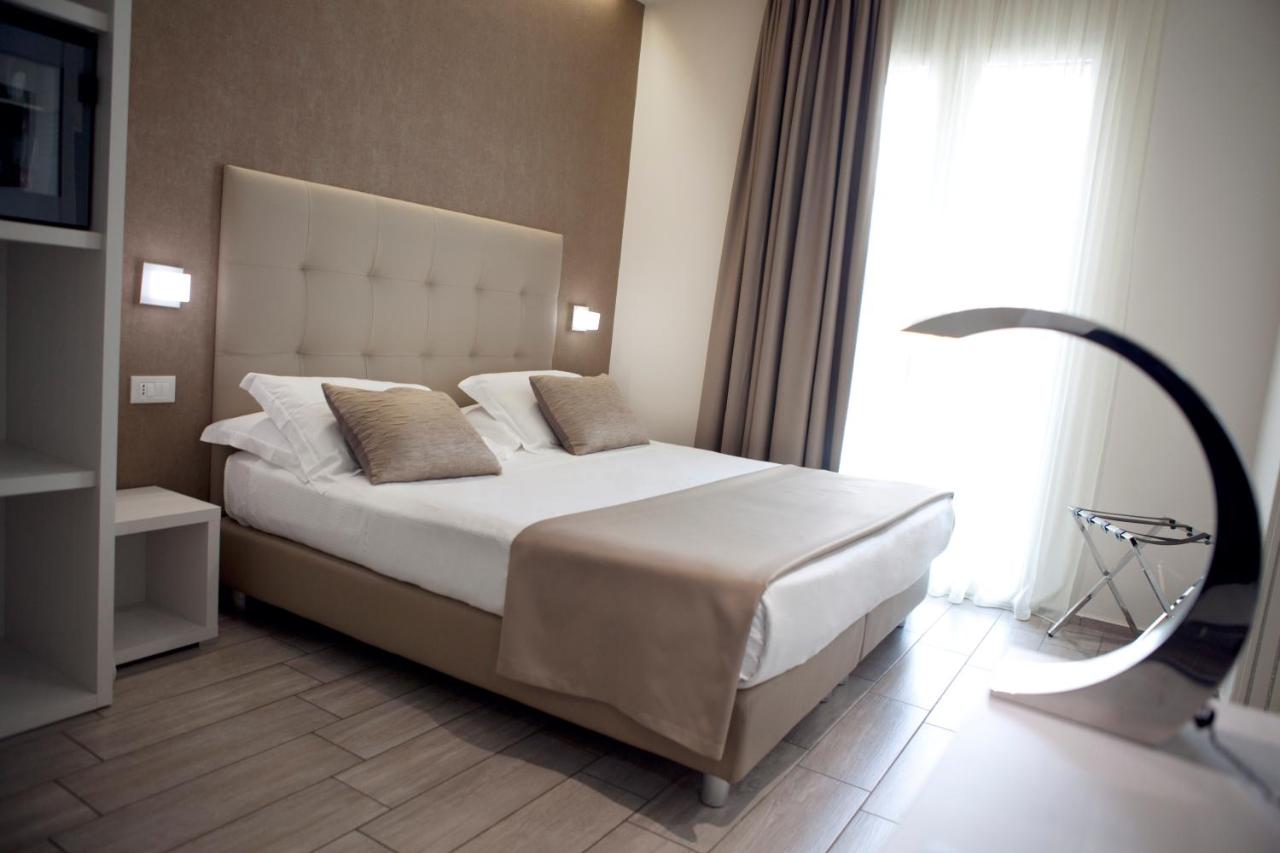 L'Hotel