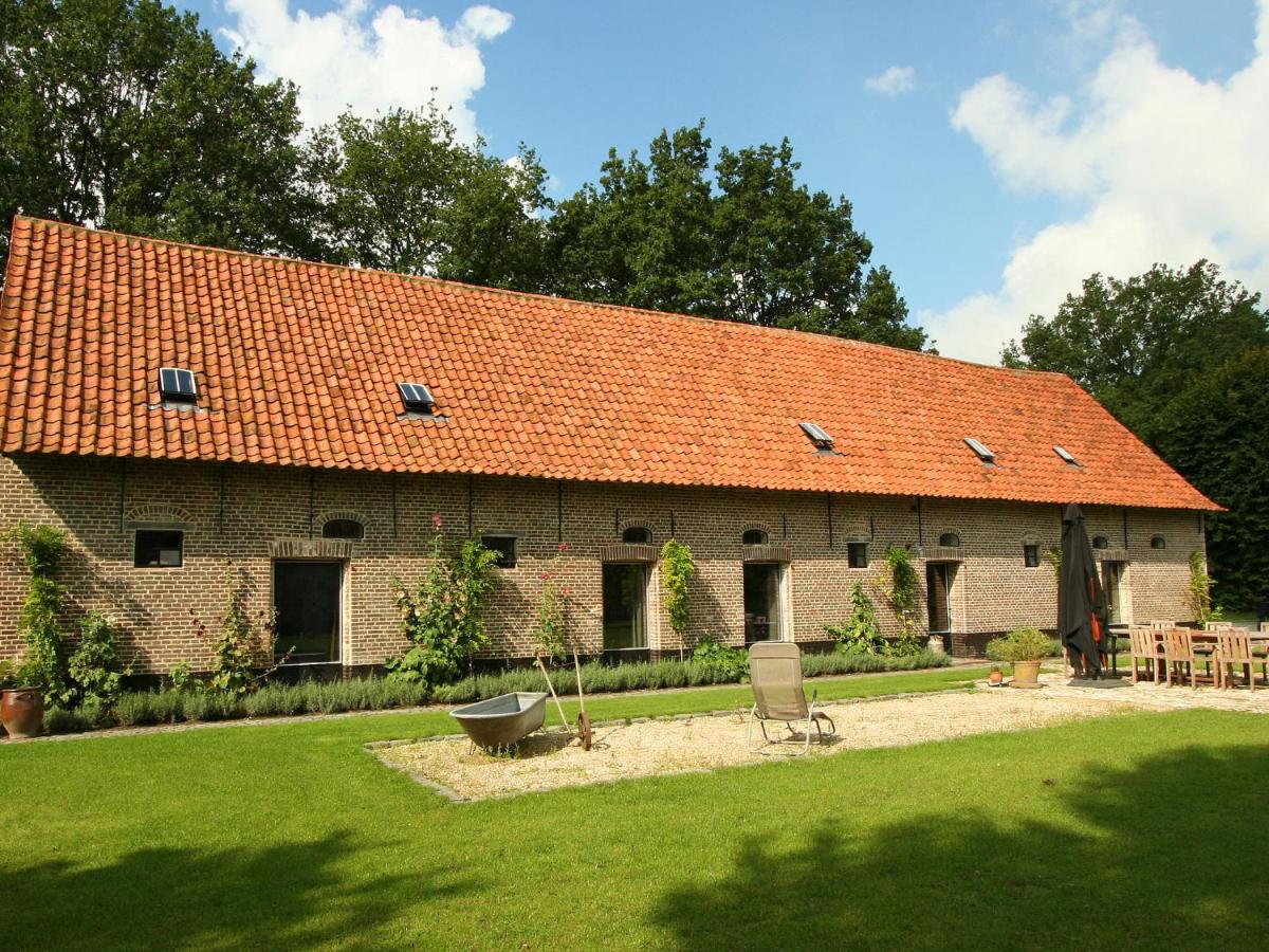 B&B Beernem - Former stables converted into a beautiful rural holiday home with a common sauna and swimming pool - Bed and Breakfast Beernem