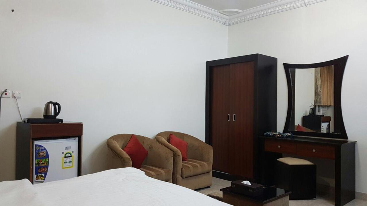 Chambre Double ou Lits Jumeaux avec Salle de Bains Privative