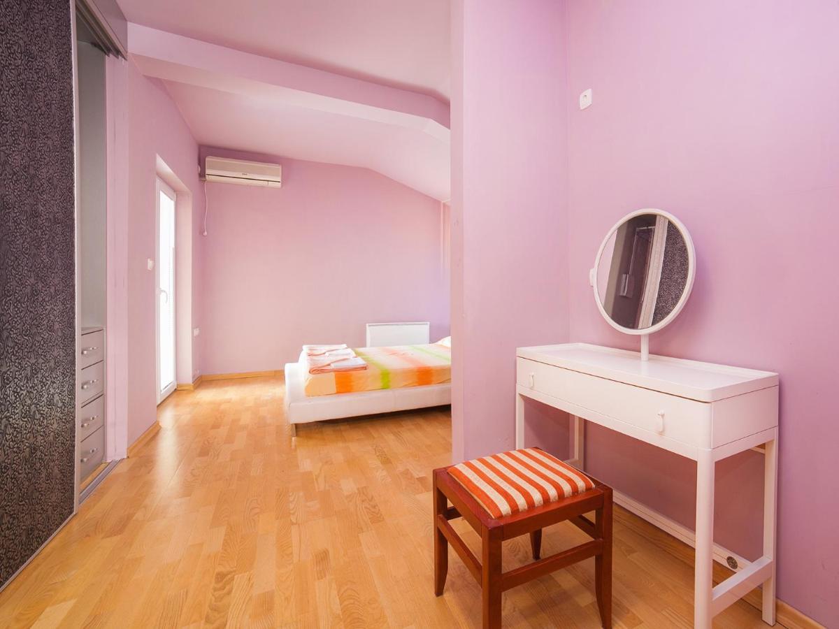 Luxury Two-Bedroom Apartment