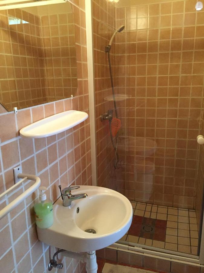 Chambre Lits Jumeaux avec Salle de Bains