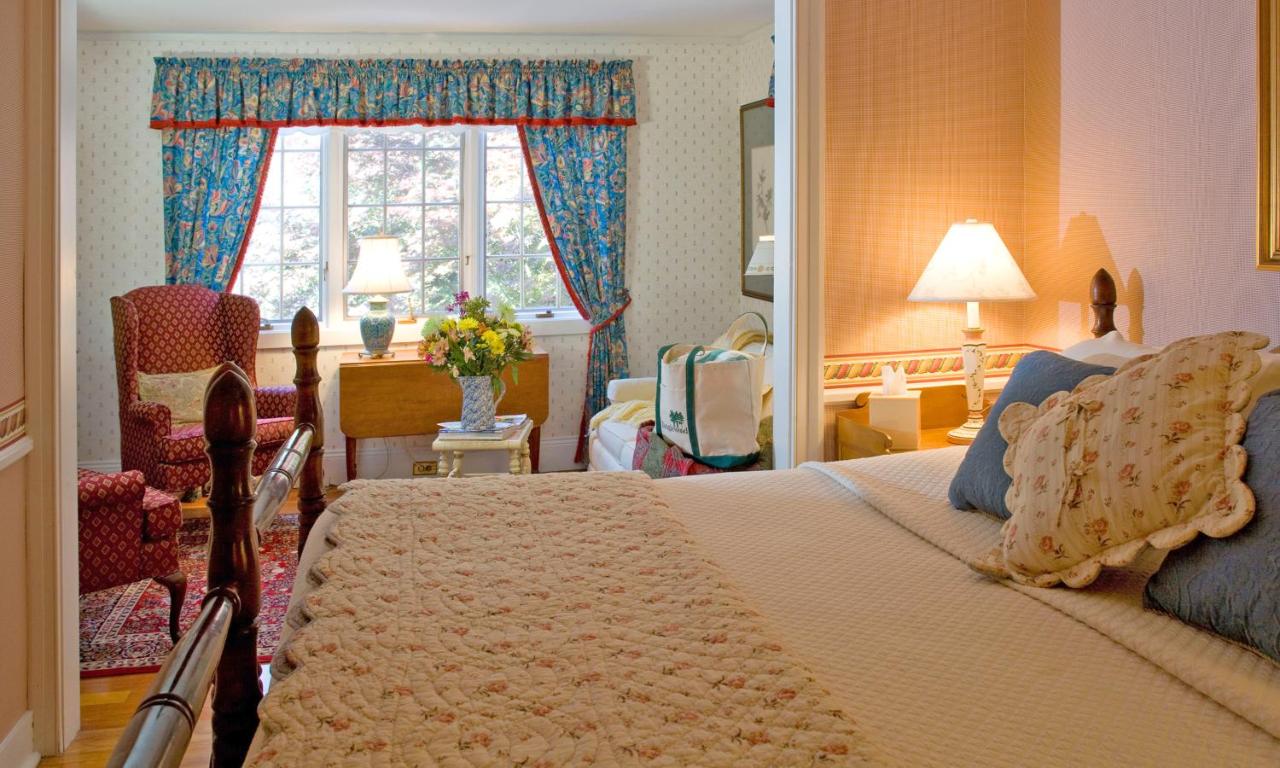 Junior Suite with Pool View