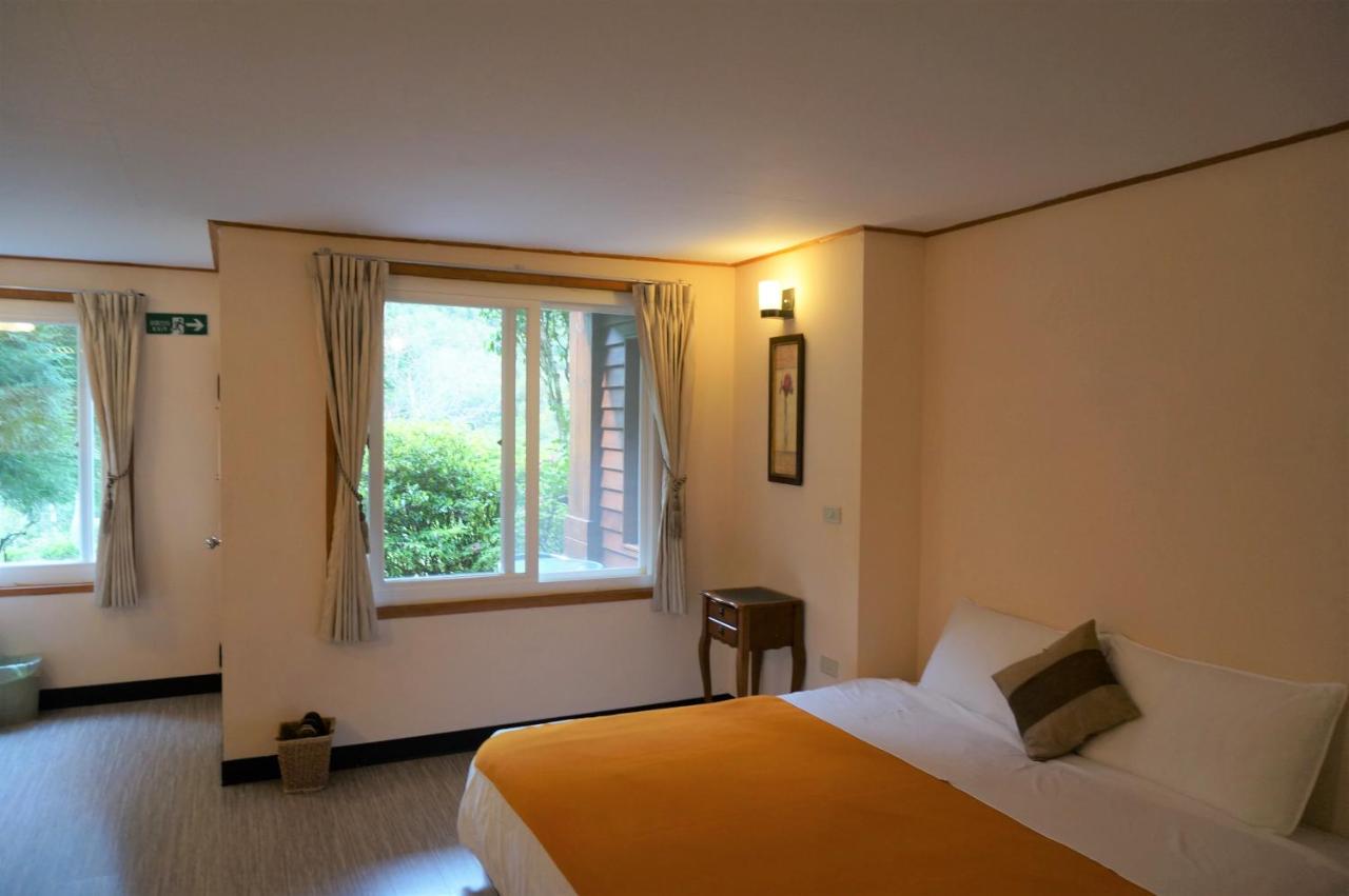 Twin Room with Mountain View