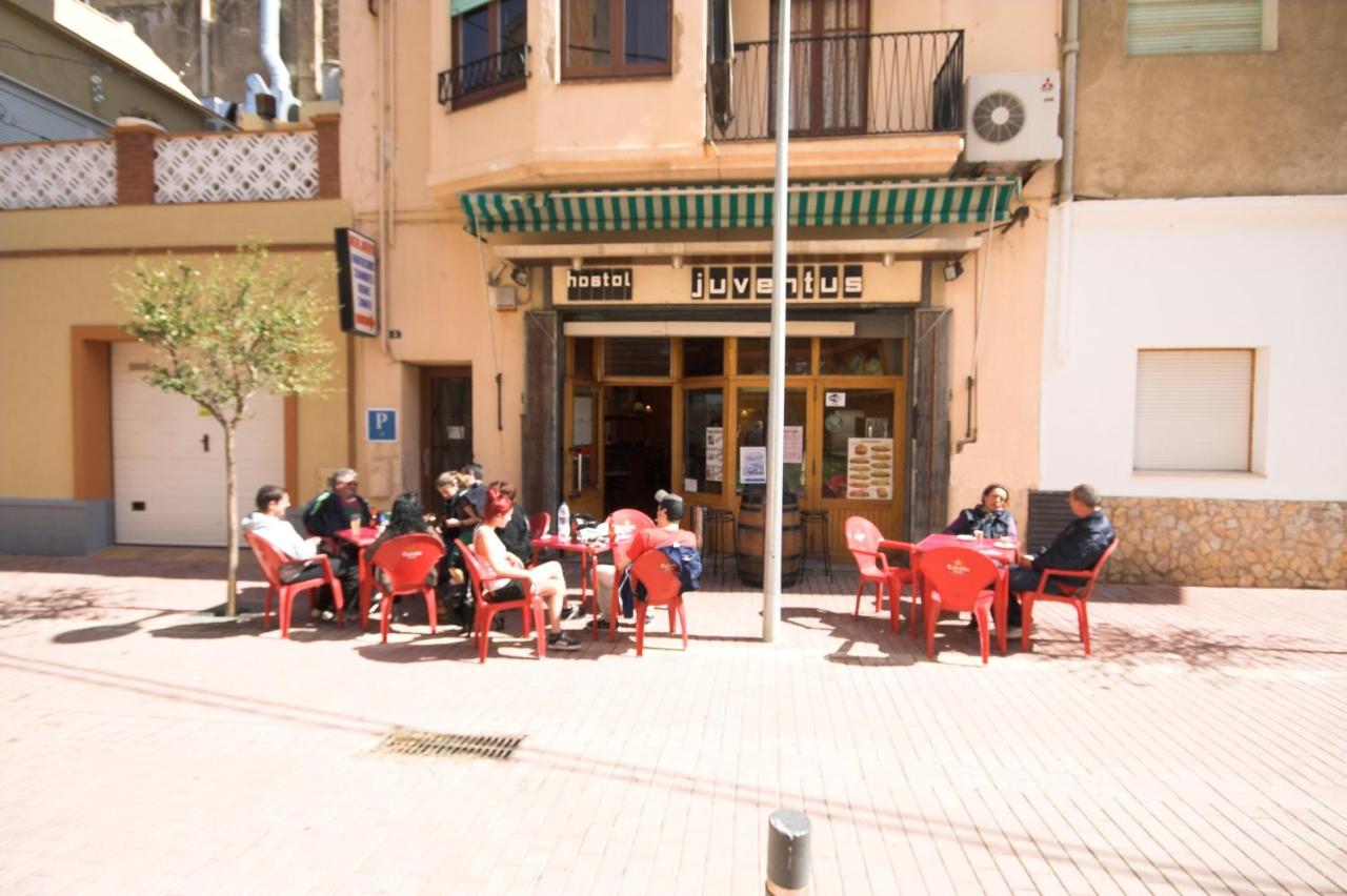 B&B Portbou - Hostal Juventus - Bed and Breakfast Portbou