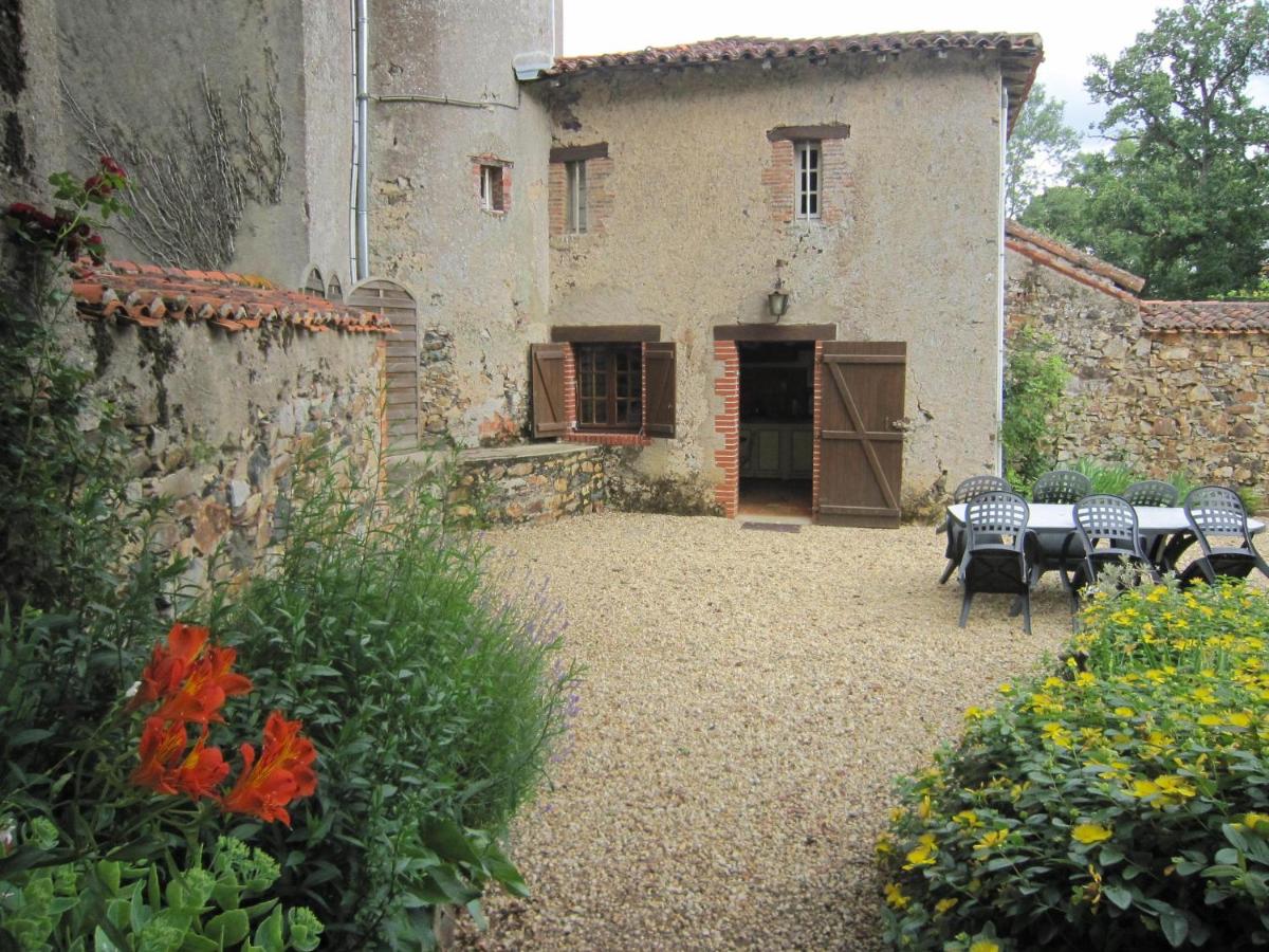 B&B Saint-Paul-du-Bois - Magnificent holiday home with pool - Bed and Breakfast Saint-Paul-du-Bois