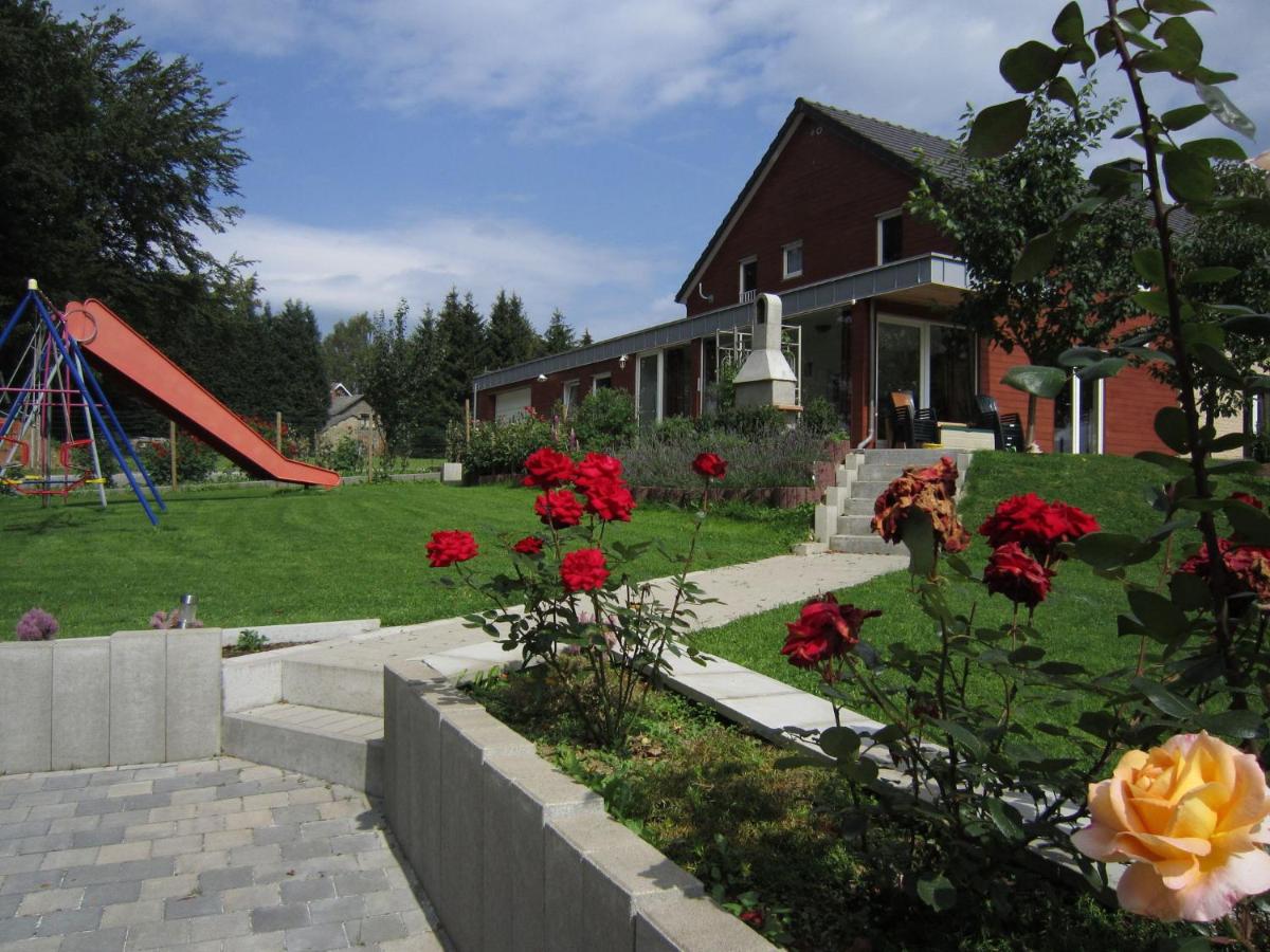 B&B Robertville - Cozy Holiday Home in Robertville with Sauna - Bed and Breakfast Robertville