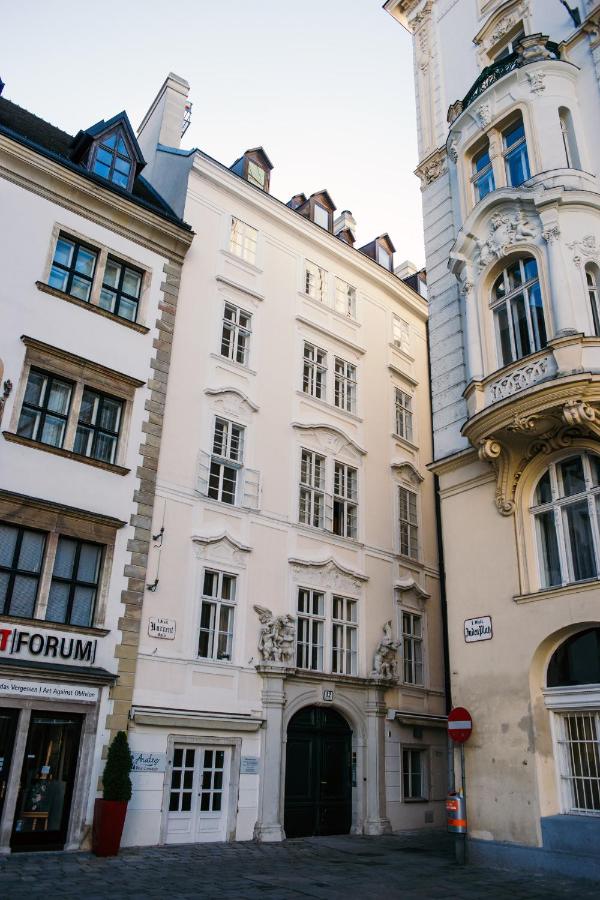 B&B Wenen - Living Vienna City Center - Bed and Breakfast Wenen