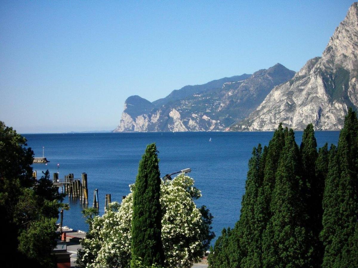 B&B Nago-Torbole - Appartamento Fronte Lago - Bed and Breakfast Nago-Torbole