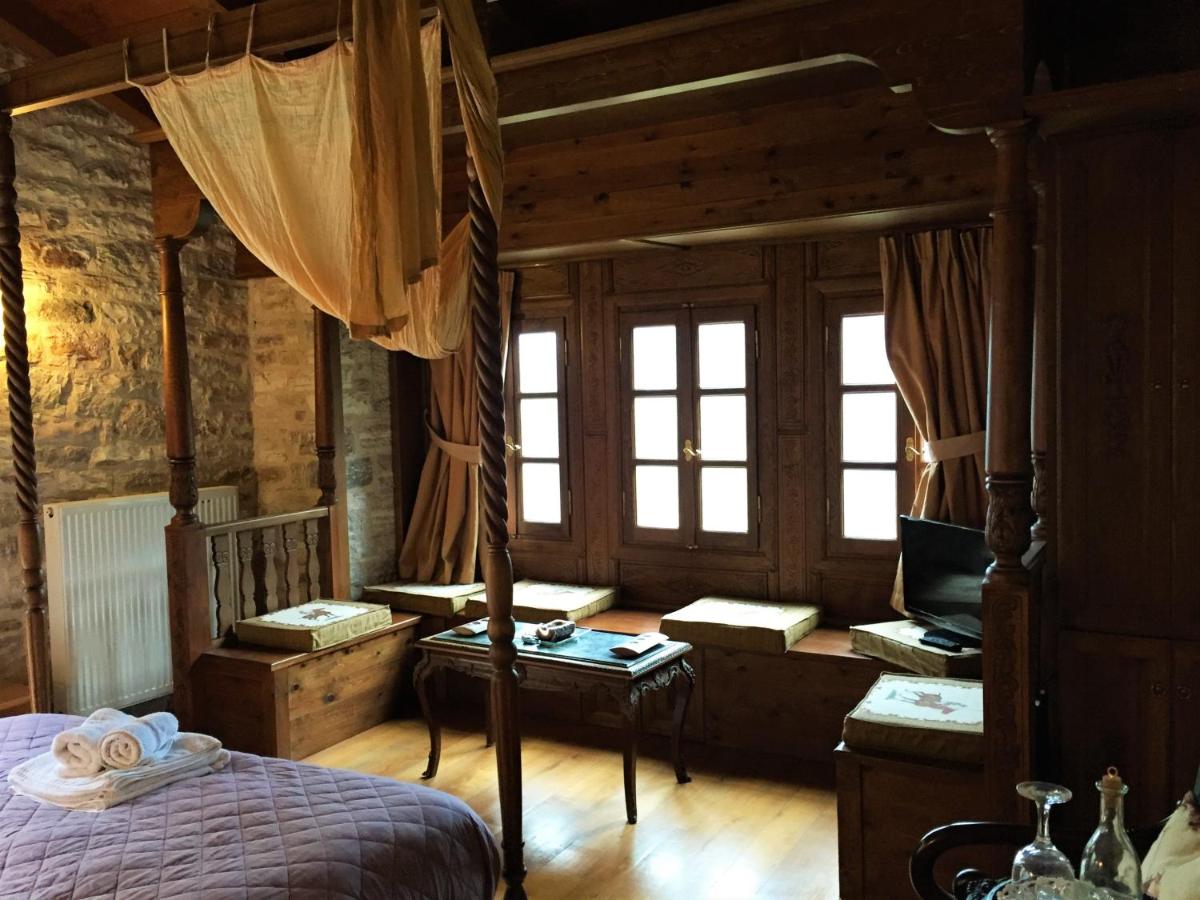 Deluxe Double Room 1