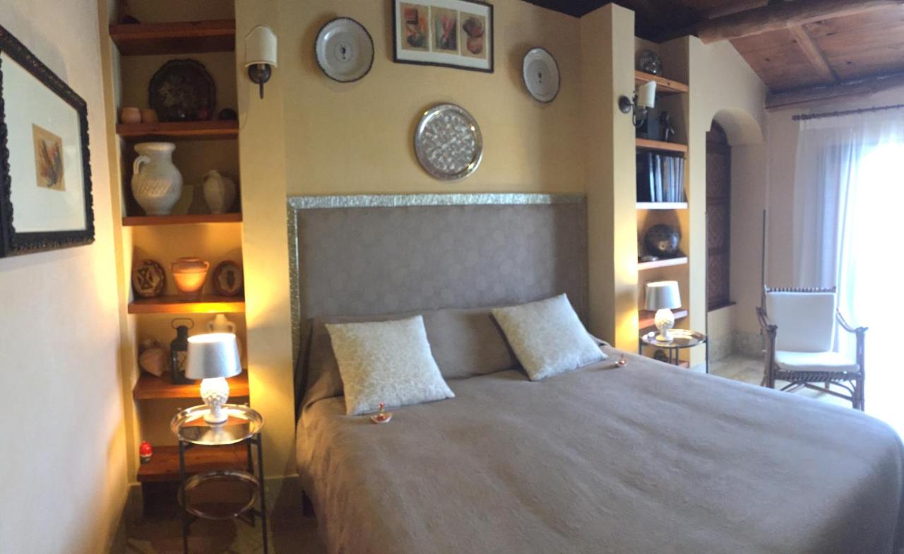 Tweepersoonskamer met een Eigen Externe Badkamer