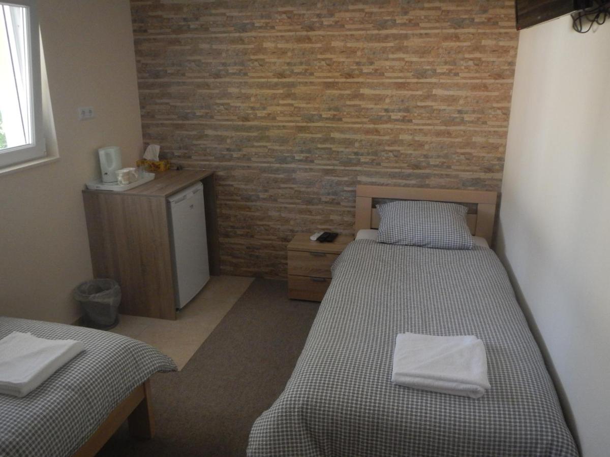 Standard Twin Room with Garden View