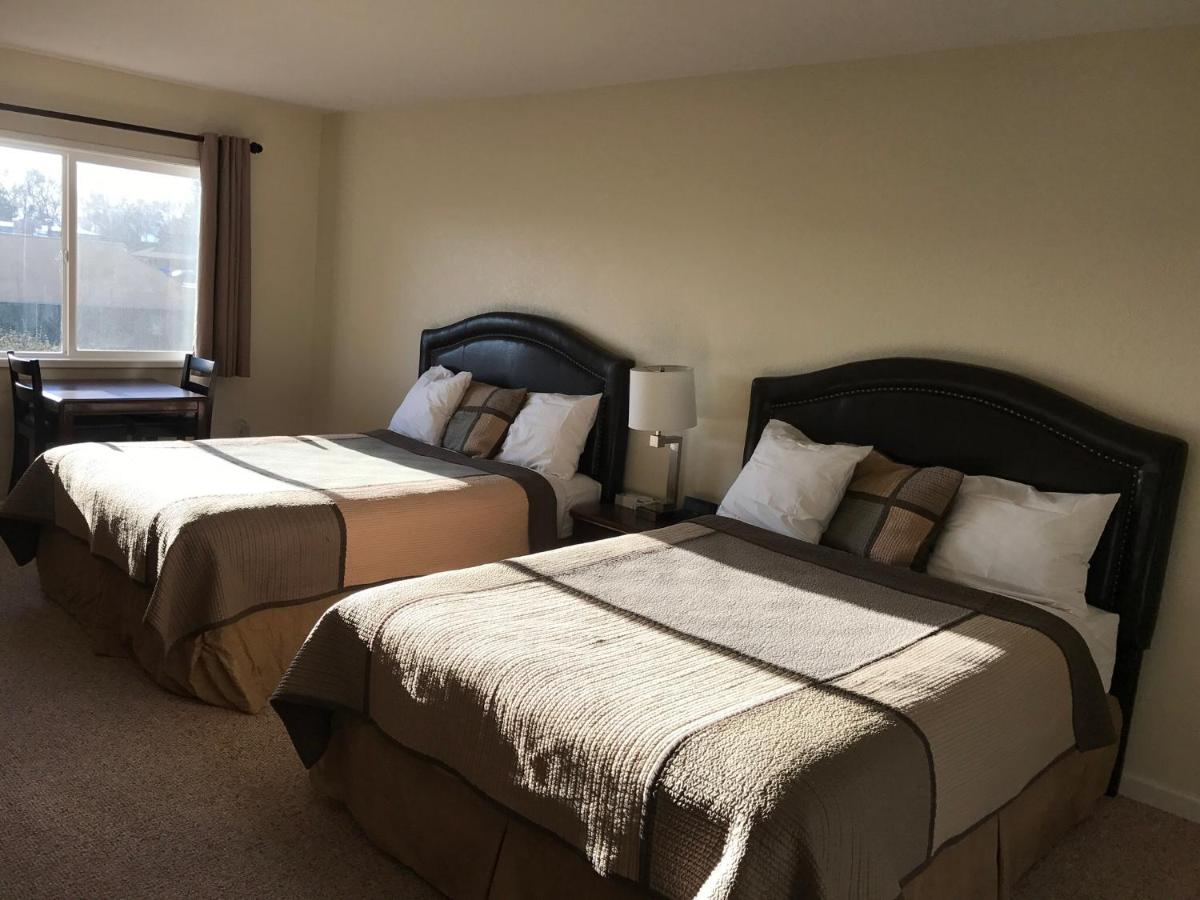 Familienzimmer mit Doppelbett