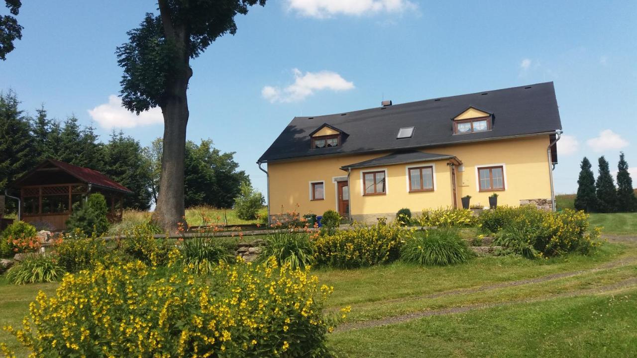 B&B Jindřichovice - Chalupa Háj - Bed and Breakfast Jindřichovice