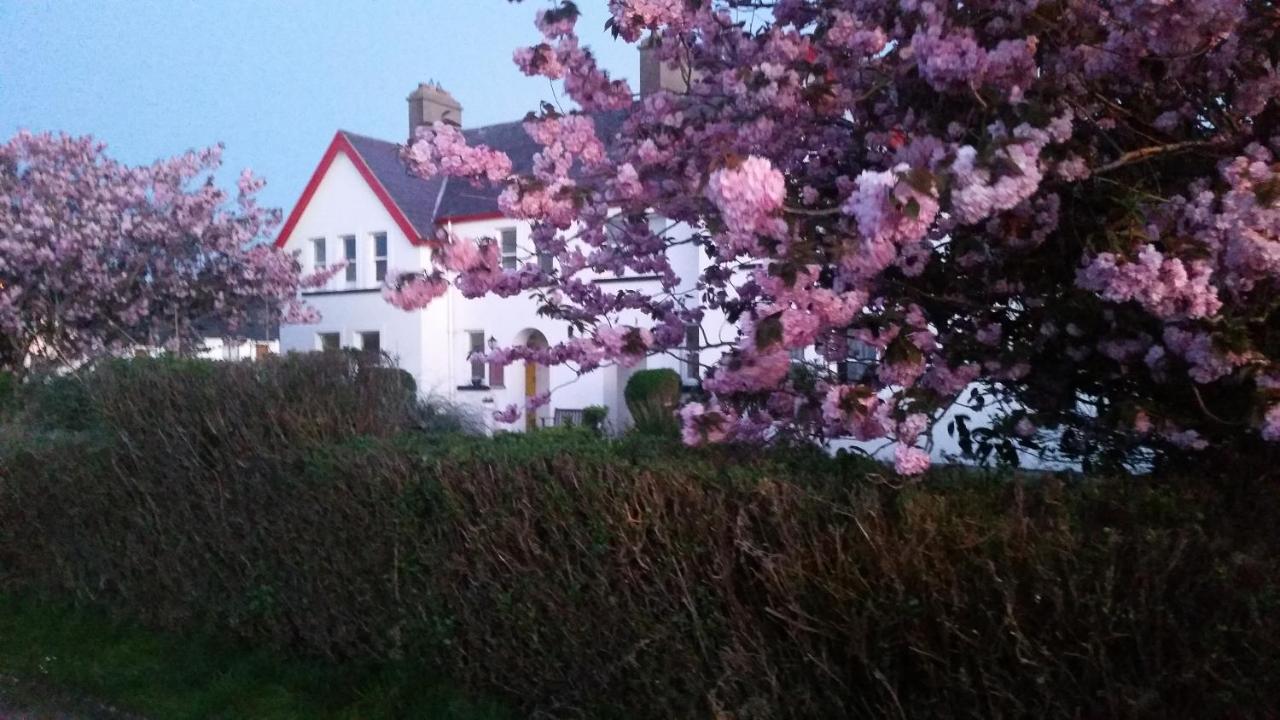 The Old Cable Historic House & Seafood Restaurant - B&B