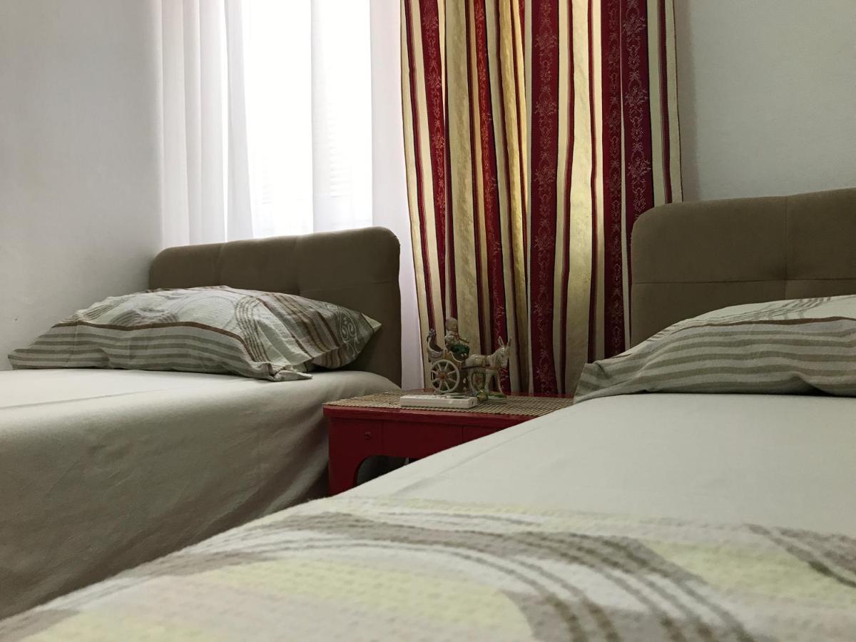 Twin Room with Shared Bathroom