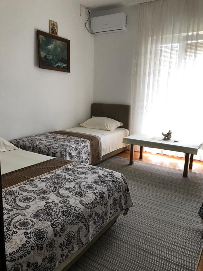 Quadruple Room with Shared Bathroom