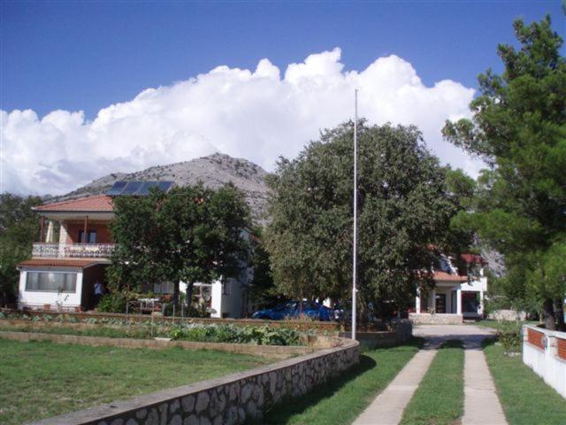 Guesthouse Neven Paklenica - Bed and Breakfast