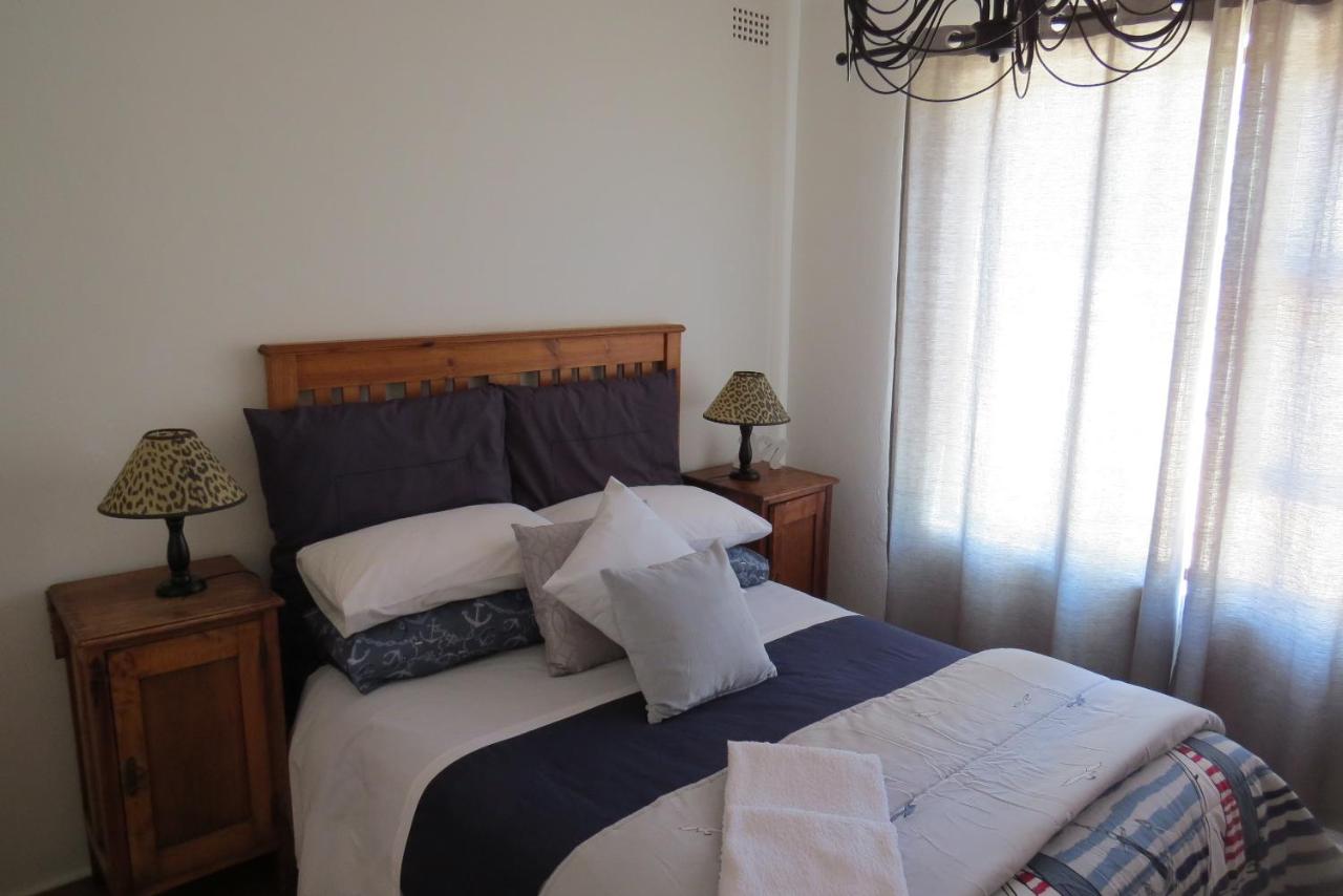 B&B Muizenberg - Chamomile Cottage 2 - Bed and Breakfast Muizenberg