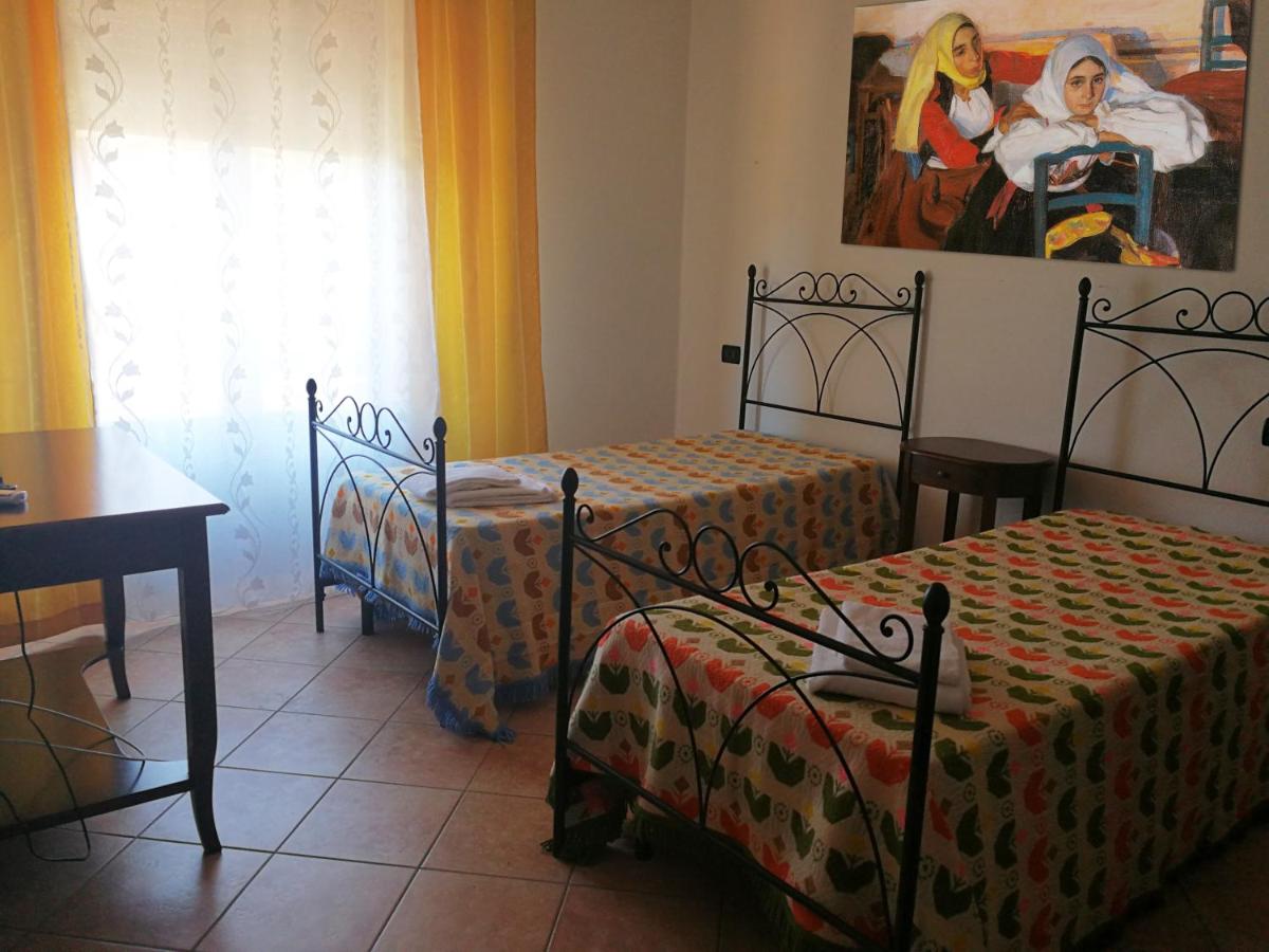Standard Zimmer mit Kingsize-Bett